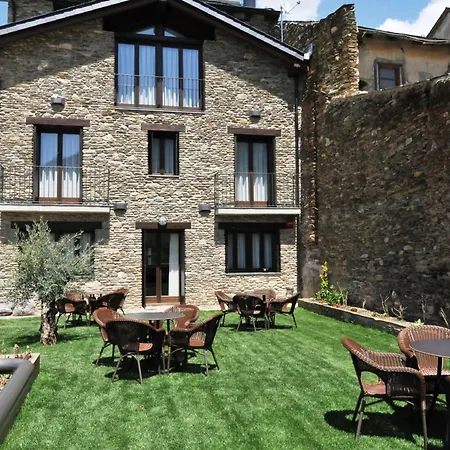 Casa Rural La Comella Tirvia